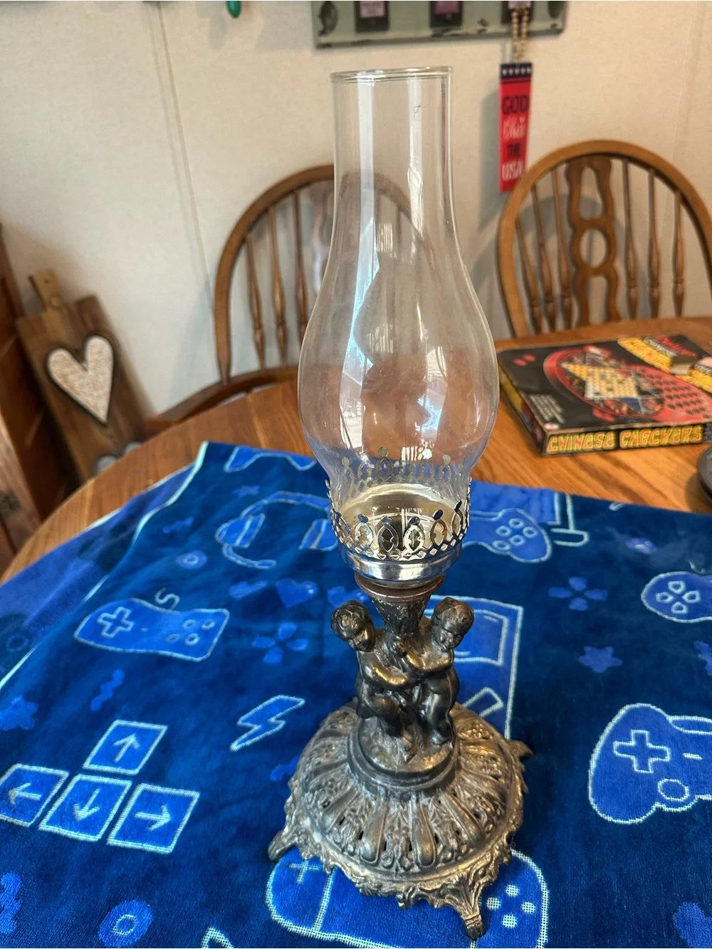 Ornate Vintage-Style Glass Oil Lamp in Brass Tone